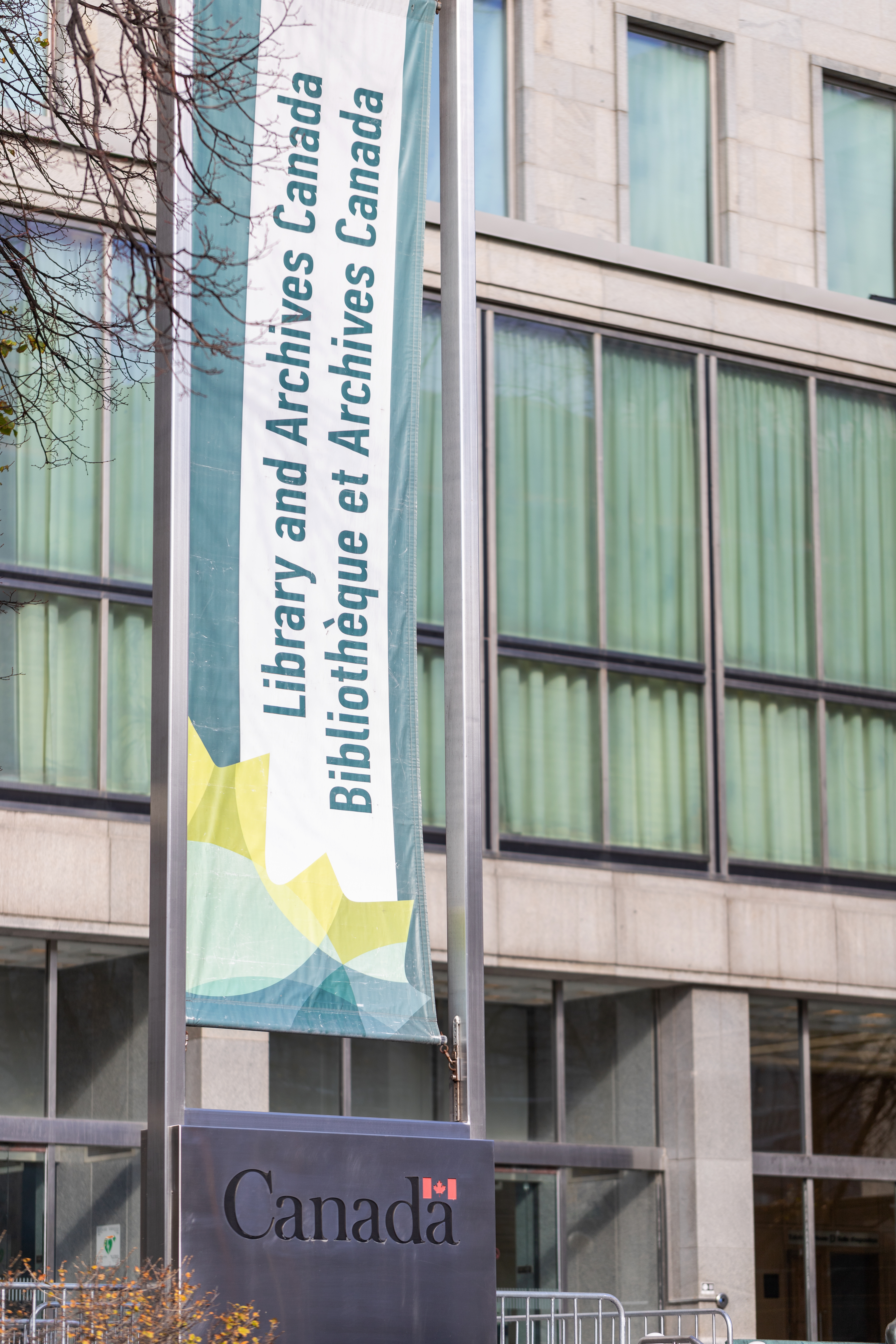 Library and Archives Canada building with bilingual banner.